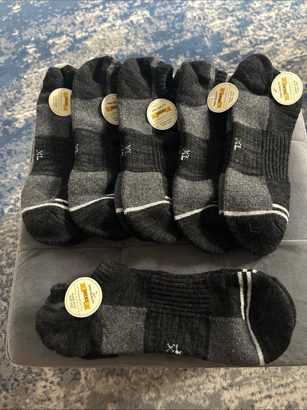 Men’s / women’s black & grey brand new no show socks